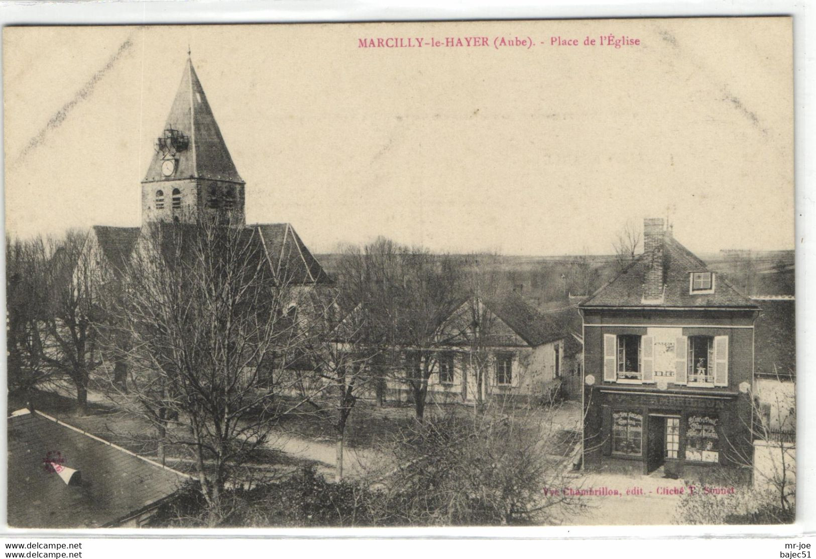 Marcilly Le Hayer - Place De L'église - Marcilly