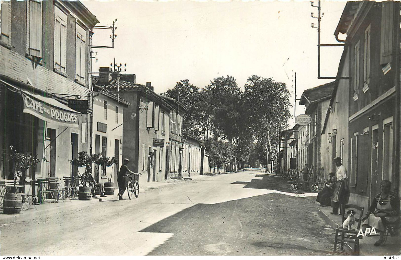 LABASTIDE SAINT PIERRE - La Rue Principale. Café Du Progrès. - Labastide Saint Pierre