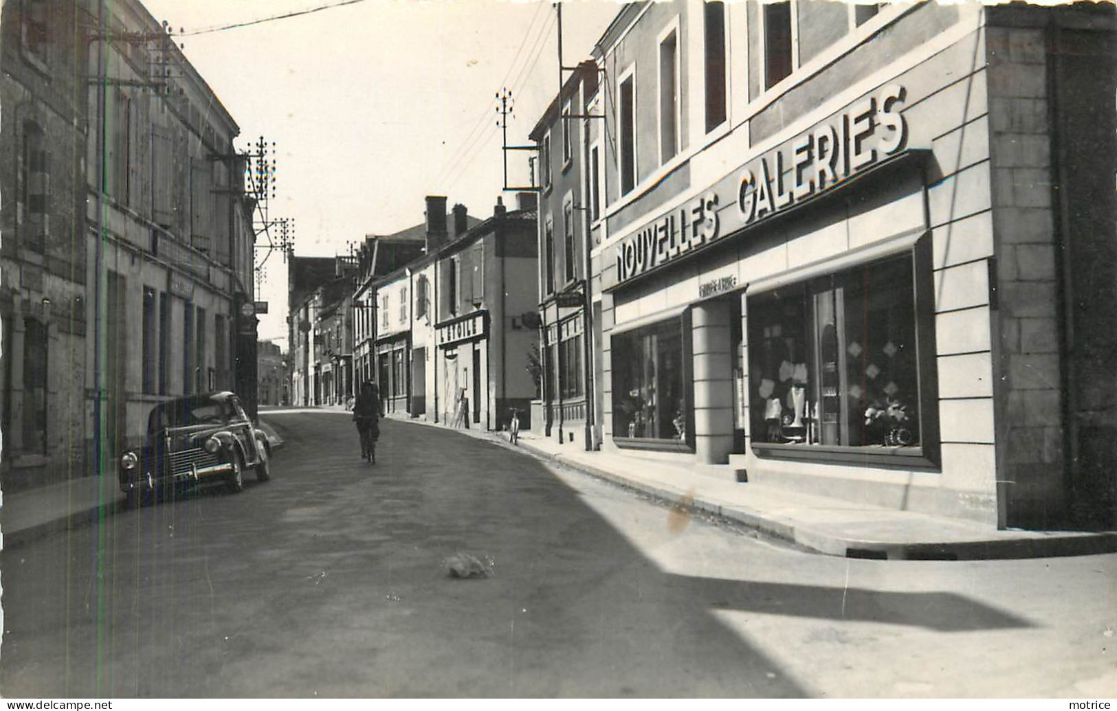 CHANTONNAY - La Grande Rue, Magasin Nouvelles Galeries. - Chantonnay