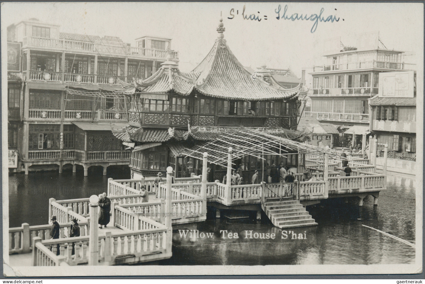 China: 1900/1930s (ca.), picture postcards (17), majority unused and from Shangh