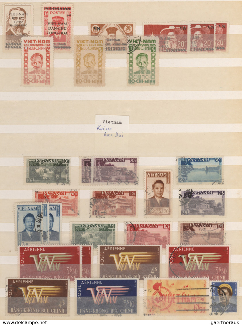 Vietnam: 1950/1980 (approx.), Collection In Two Stockbooks, Including Many Comme - Viêt-Nam