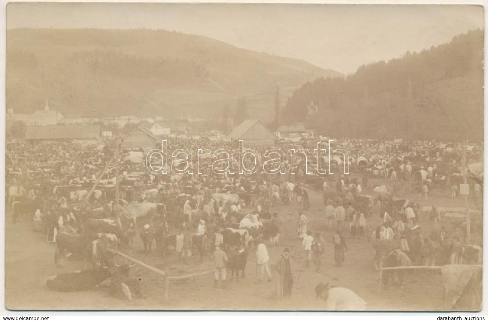 * T2/T3 Ismeretlen Erdélyi (?) Település, állatvásár, Piac / Transylvanian Folklore, Cattle Market. Photo (EK) - Unclassified