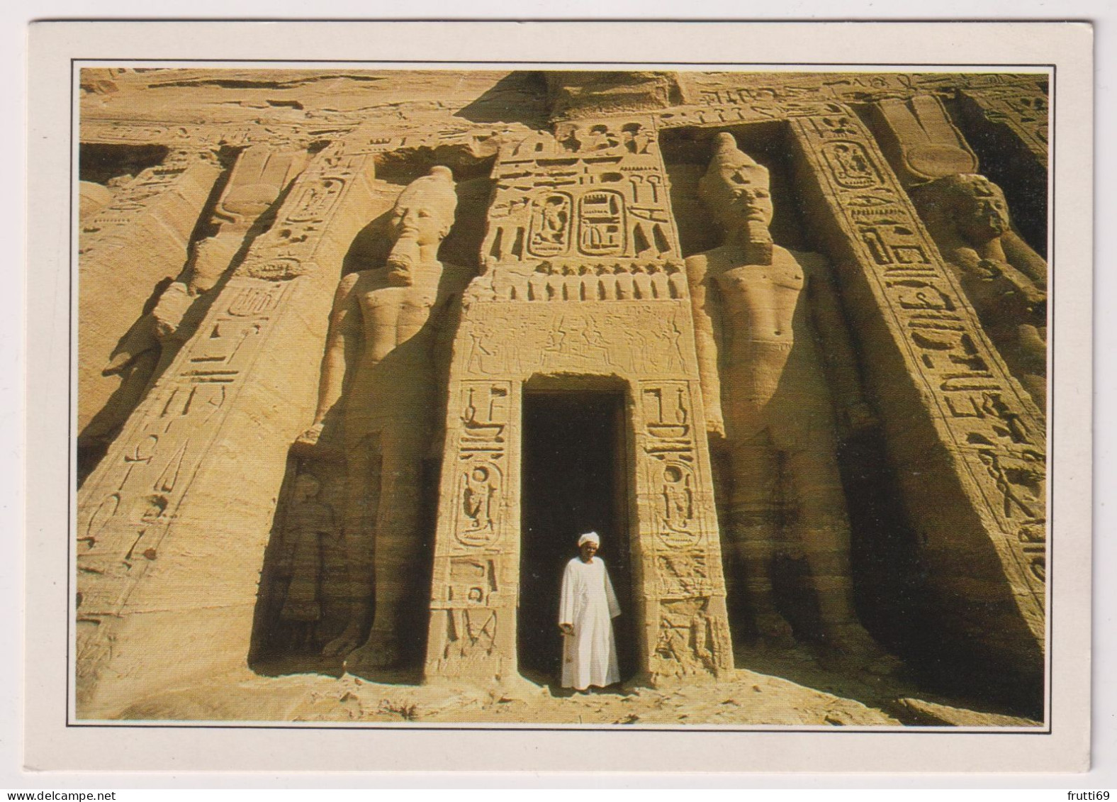 AK 198133 EGYPT - Abu Simbel - Le Temple De Nefertari - Tempel Von Abu Simbel