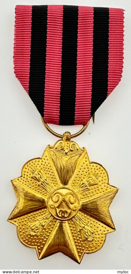 Médaille Décoration Civile Pour Long Service Dans L'administration. 2e Classe En Vermeil. - Firma's