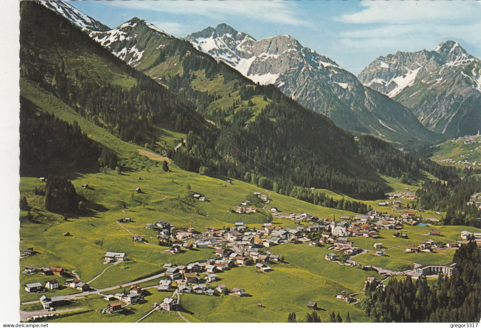 E3033) RIEZLERN - Kleinwalsertal Mit Blick Auf Hirschegg Elferkopf Zwölferkopf U. Widderstein - Farbkarte 1982 - Kleinwalsertal