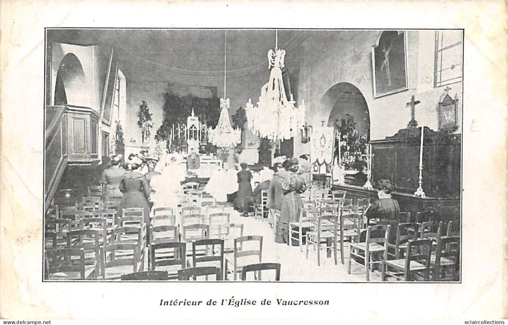 Vaucresson        92       Intérieur De L'Eglise.       (voir Scan) - Vaucresson