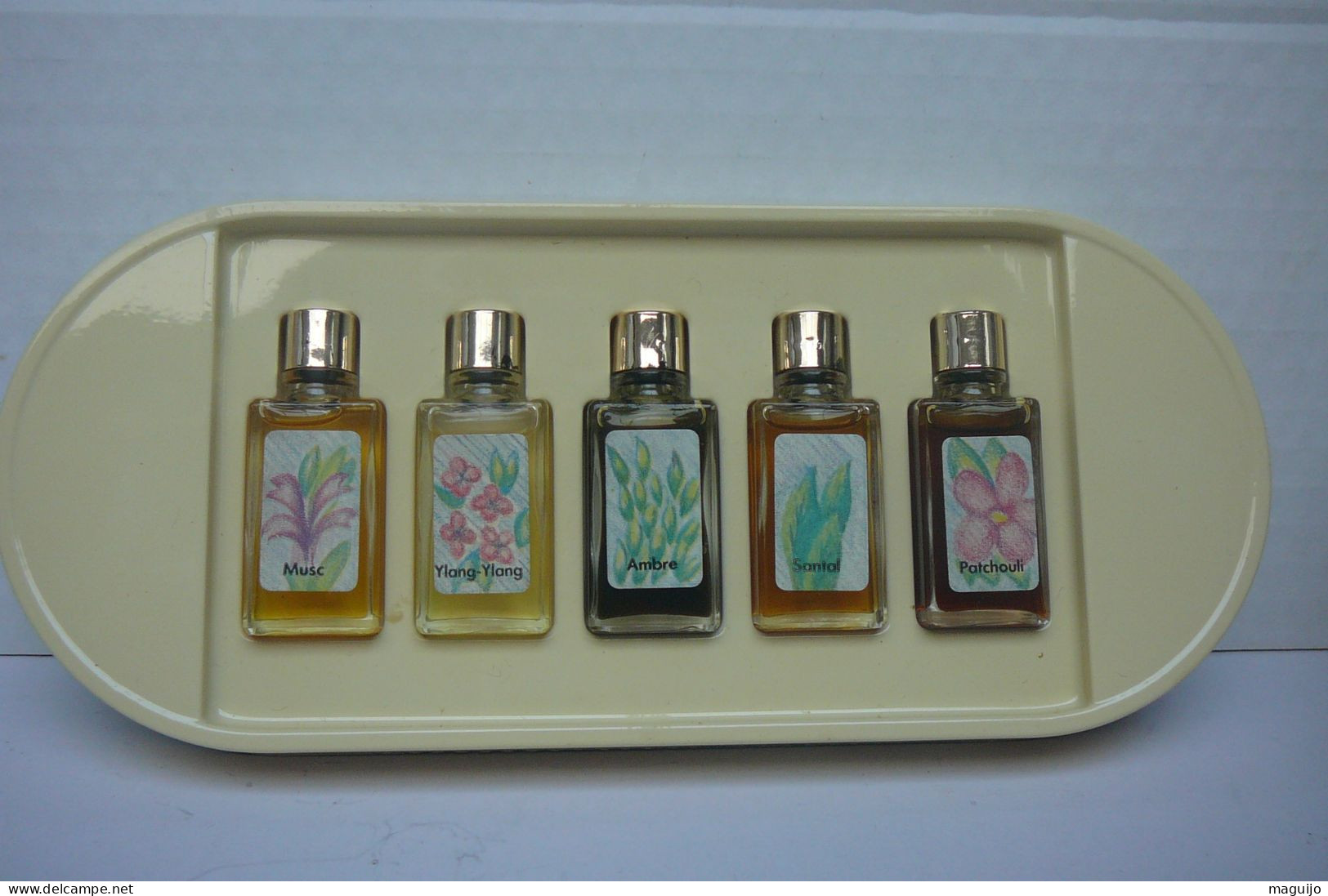 PARIS  GLB  GRASSE  COFFRET DE 5 MINIS 6 ML  " ESSENCE DE PARFUM" LIRE ET VOIR !! - Miniaturen Flesjes Dame (met Doos)