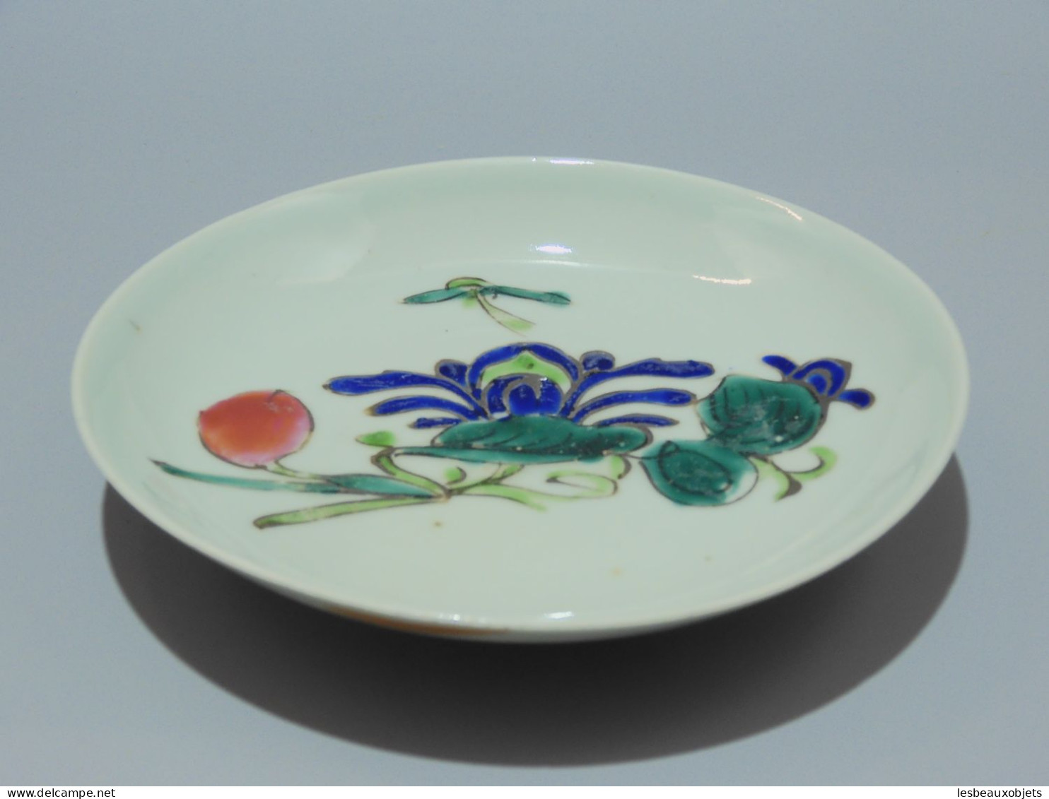 -ANCIENNE COUPELLE PORCELAINE CHINE décor intérieur émail en épaisseur pêche  E