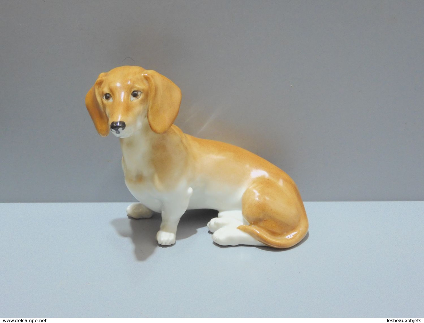 -ANCIENNE STATUETTE CHIEN TECKEL En PORCELAINE AUSTRIA WIEN COLLECTION VITRINE   E - Sonstige & Ohne Zuordnung