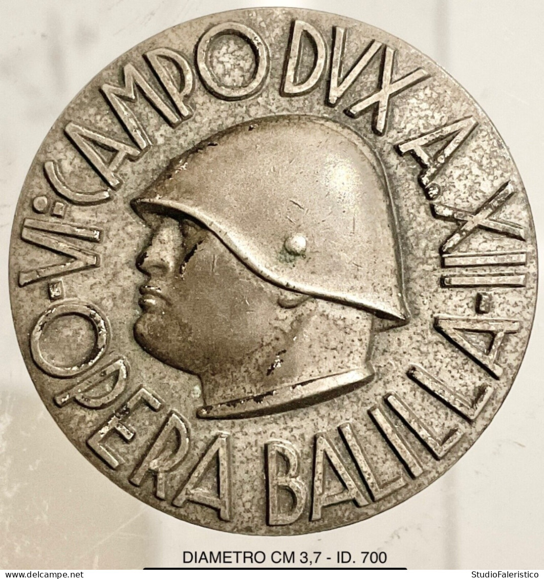FASCISMO VI° CAMPO DUX A. XII° 1934 DISTINTIVO OPERA BALILLA PRODUTTORE LORIOLI & CASTELLI - Italië