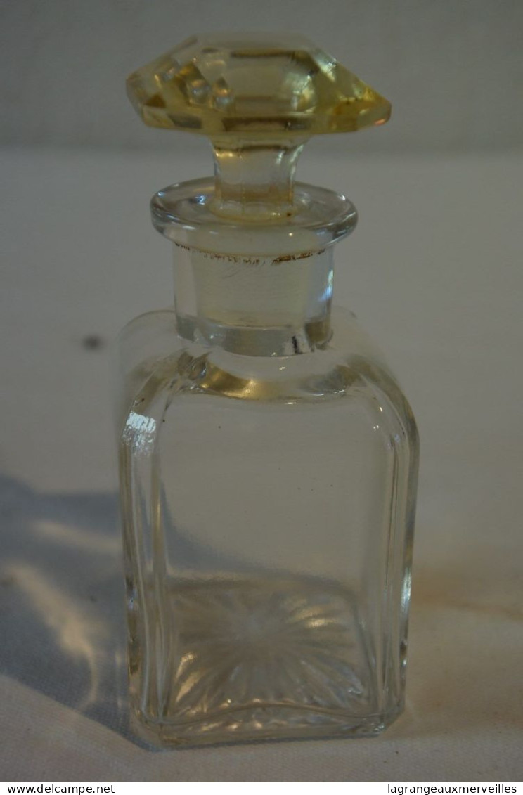C23 Mini Flacon De Parfum En Verre - Flesjes (leeg)