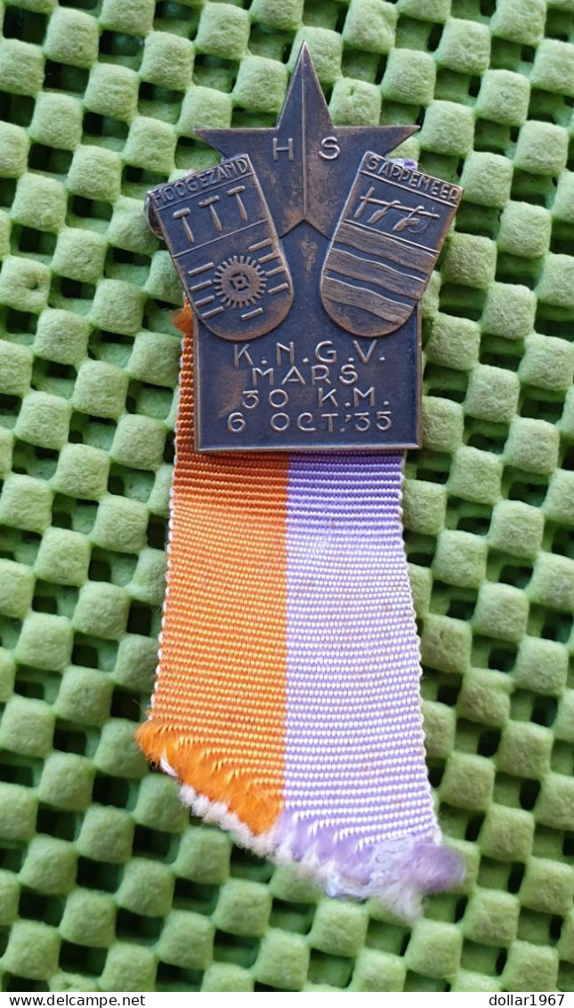 Medaille -K.N.G.V Mars , 30km  6-10-1935 H/S Hoogezand En Sappenmeer. -  Original Foto  !!   Medallion Dutch - Other & Unclassified