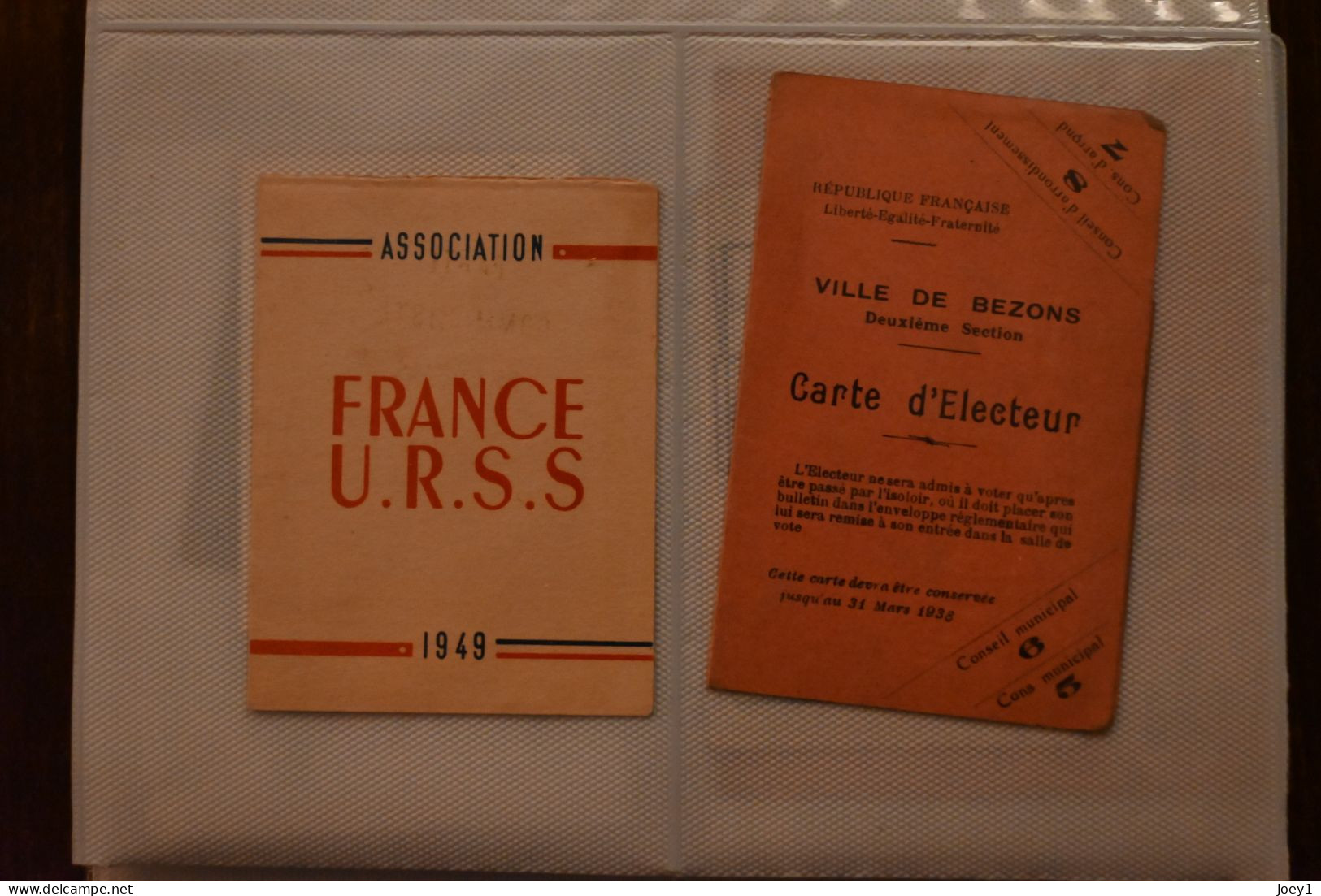 1 ensemble de carte d adhésion au parti Communiste et à la CGT de la même personne avec ses certificats de travail