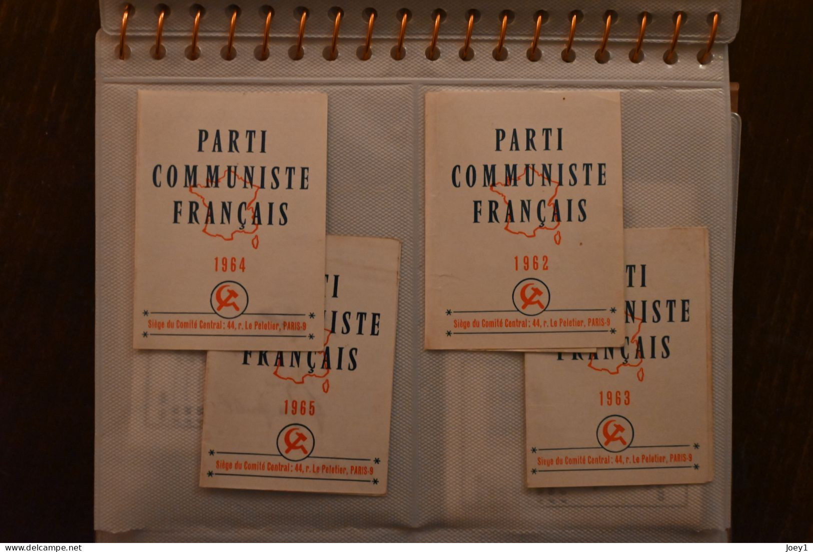 1 ensemble de carte d adhésion au parti Communiste et à la CGT de la même personne avec ses certificats de travail