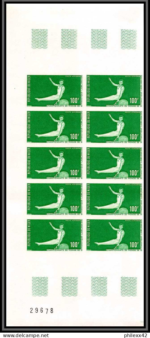 91782a Niger PA N° 137/140 Gymnastique Gymnastics 1970 Ljubljana Slovenia Slovenie Non Dentelé Imperf ** MNH Bloc De 10 - Gymnastique