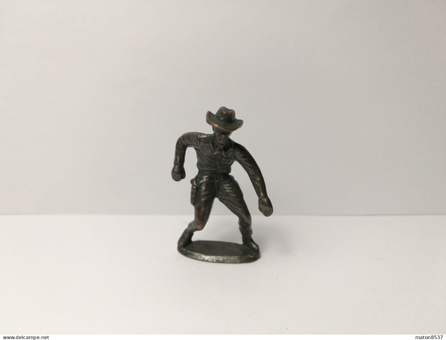 Kinder :   Cowboys 1977 - Cowboys - Brüniert - 1 - Metallfiguren