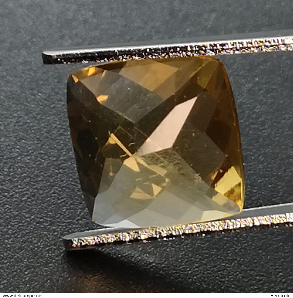 Citrine Chauffée Du Brésil - VS - Coussin 2.47 Carats - 9 X 9 X 5.2 Mm - Sonstige & Ohne Zuordnung