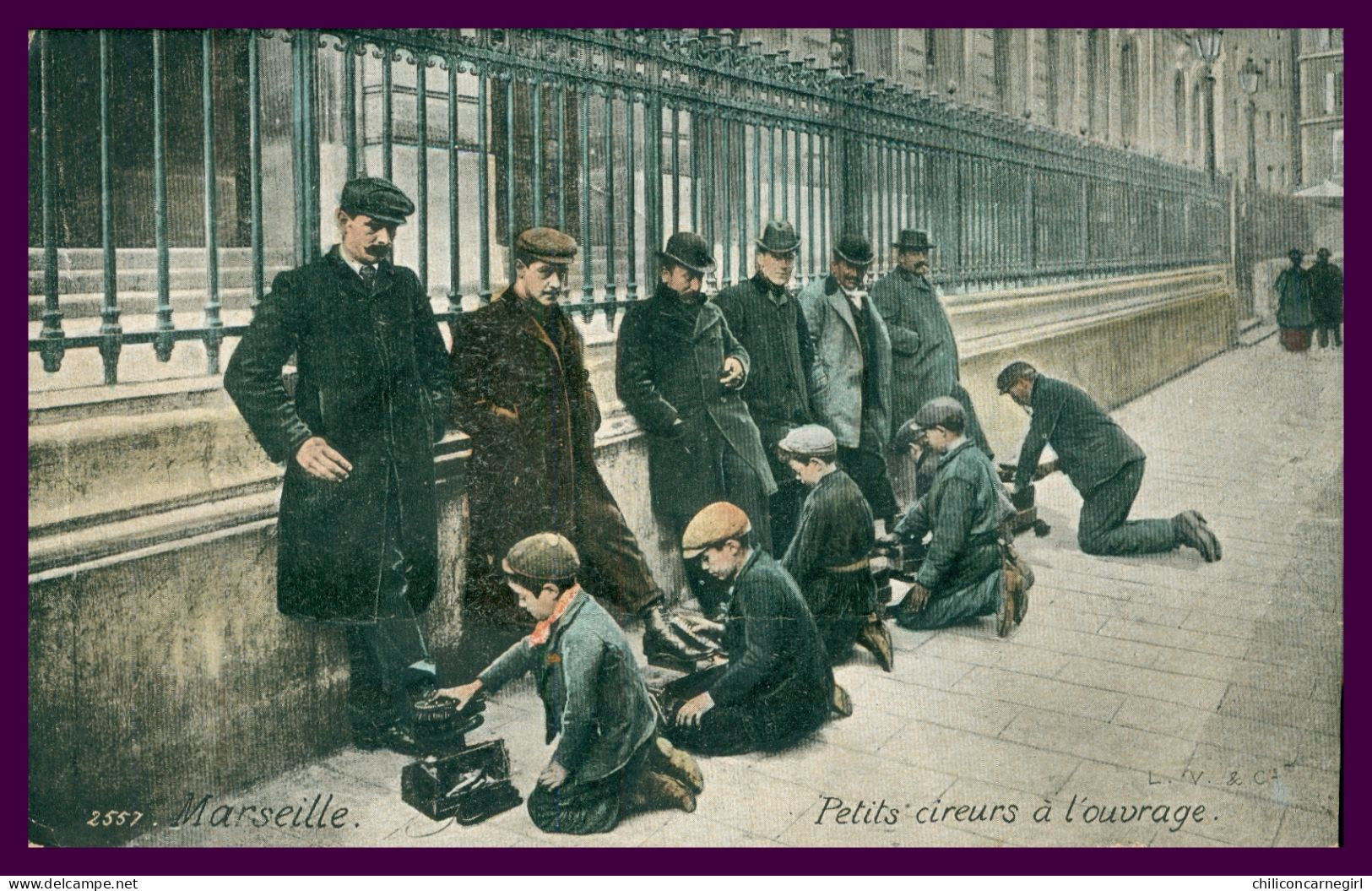 * MARSEILLE - Petits Cireurs à L'ouvrage - Animée - Colorisée - Edit. AQUA PHOTO - 1909 - Petits Métiers