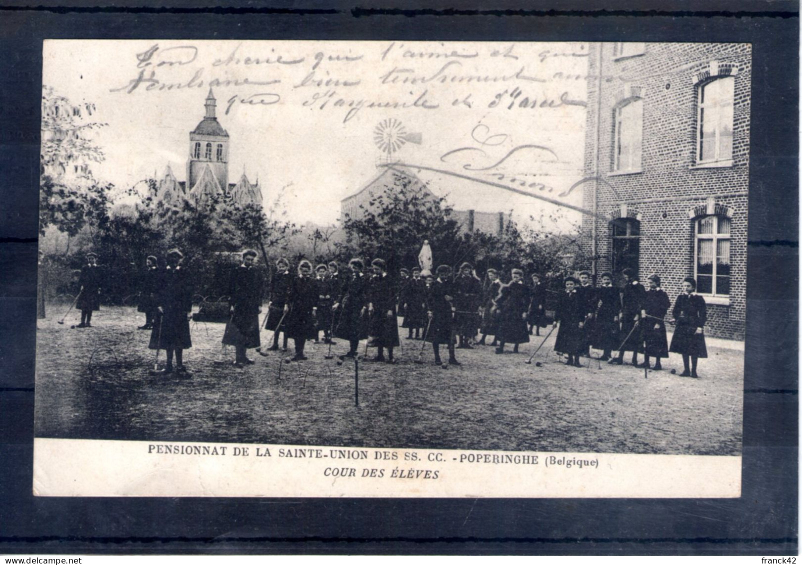 Belgique. Poperinghe. Pensionnat De La Sainte Union. Cour Des élèves. Petite Déchirure En Bas - Poperinge