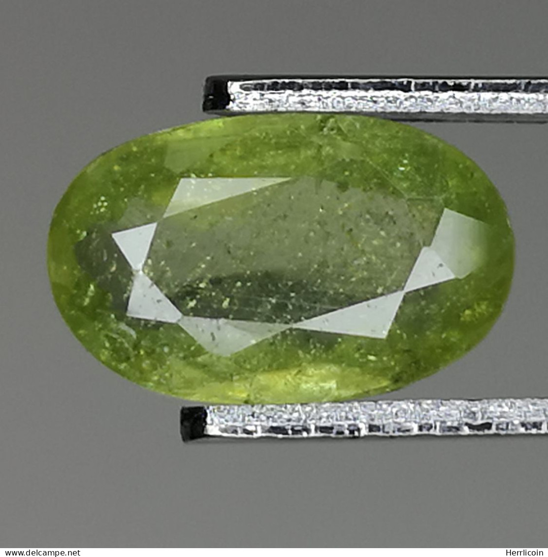 Sphène Naturel De Madagascar- Ovale 1.10 Carat - 8.6 X 5.4 X 2.6 Mm - Andere & Zonder Classificatie