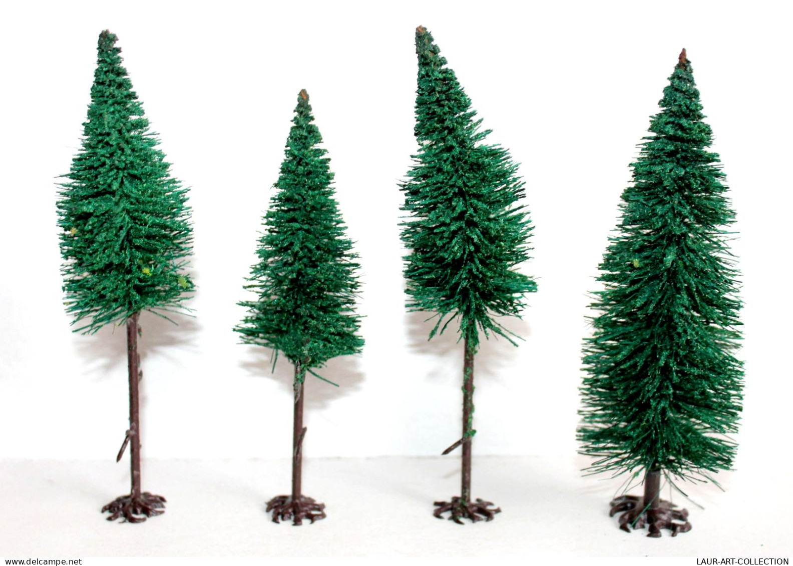 BUSCH LOT De 4 ARBRE SAPIN VEGETAUX, HO DECOR PAYSAGE, 12 A 14cm MINIATURE TRAIN - MODELISME FERROVIAIRE  (1712.287) - Décors