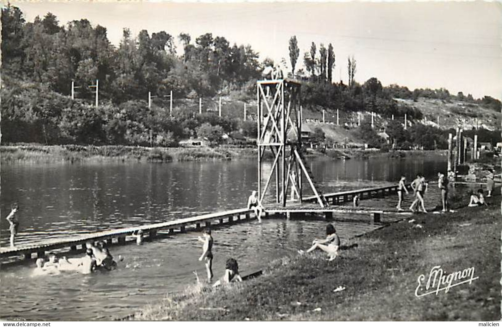 - Seine  Et Marne - Ref-C282- Saint Mammès - St Mammès - La Plage - Plongeoir -  Jeux De Plage - - Saint Mammes