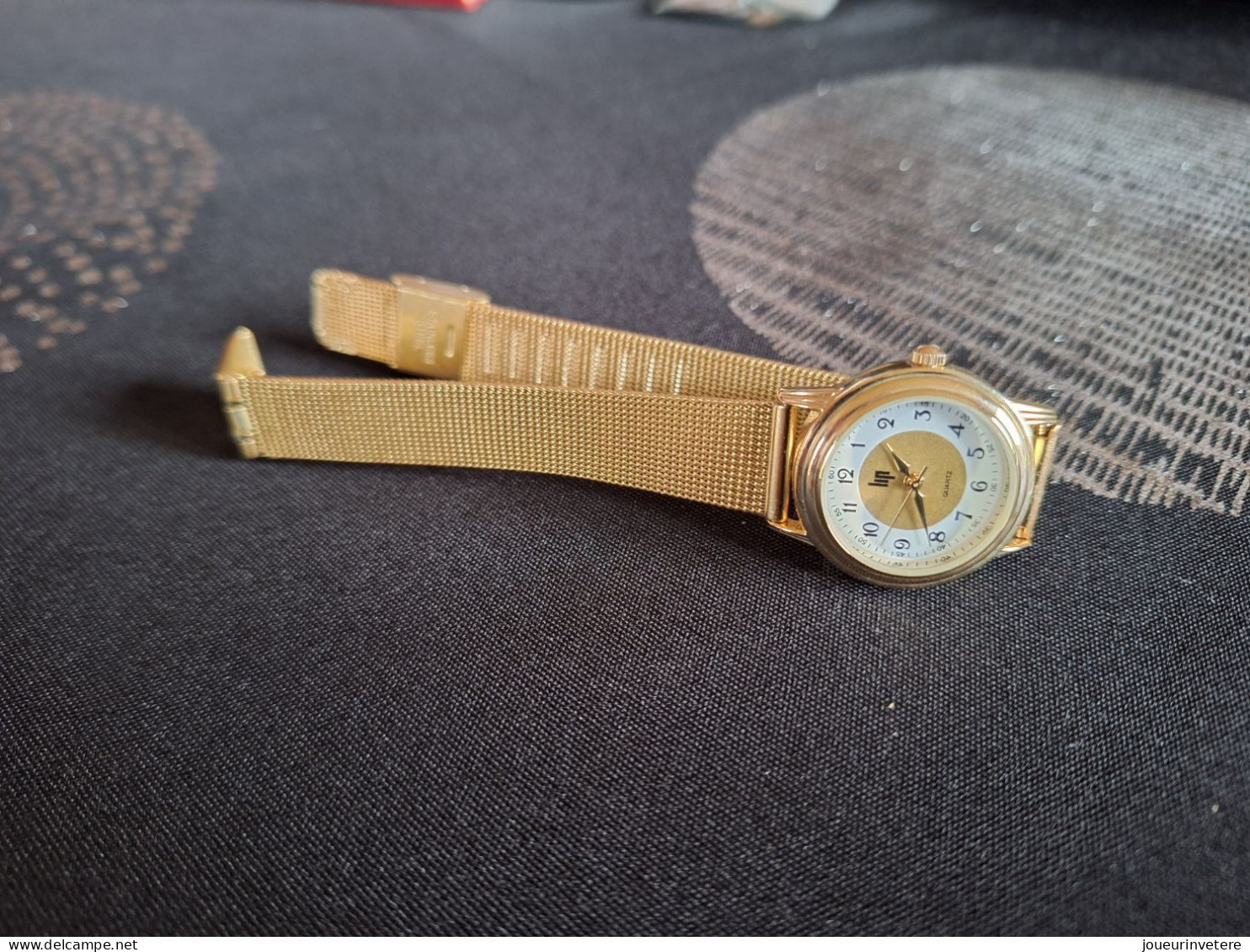 Jolie Montre Pour  Femme Lip à Quartz Neuve - Moderne Uhren