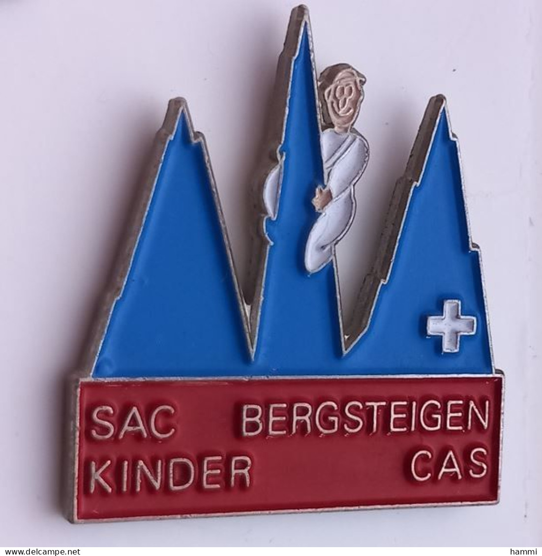 PO70 Pin's Sac Bergsteigen Kinder CAS Via Ferrata Escalade Alpinisme Deutschland Germany Achat Immédiat - Alpinismo, Escalada