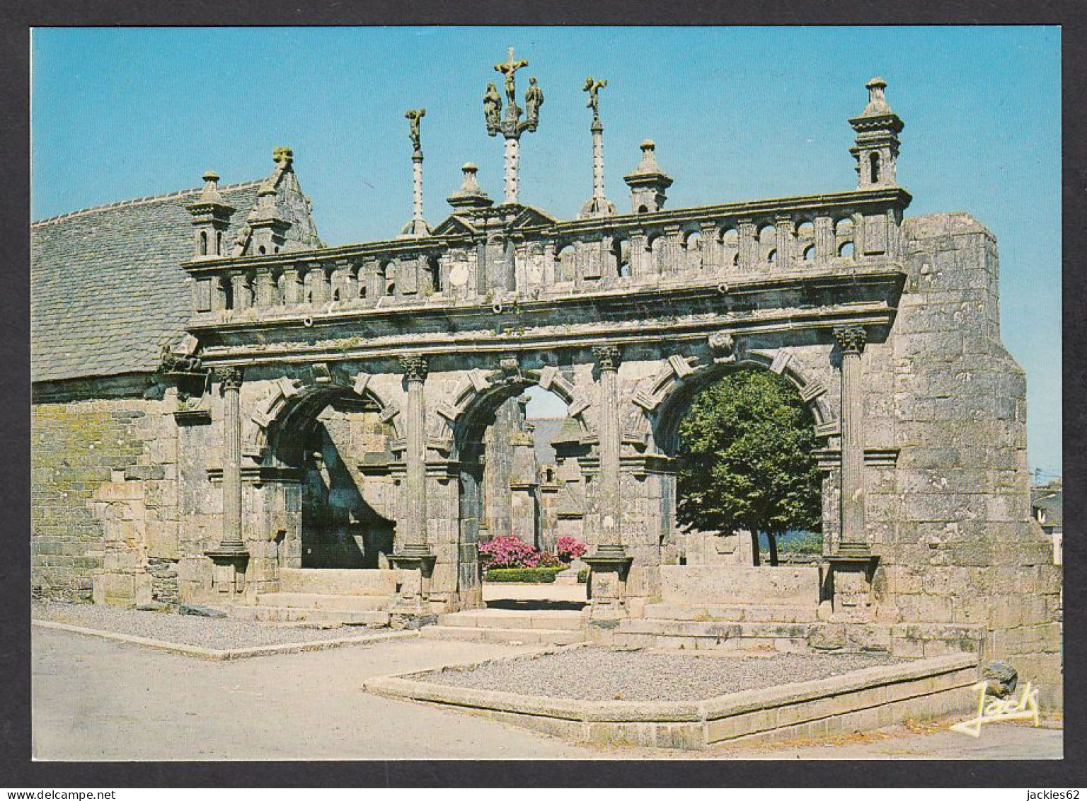 100469/ SIZUN, La Porte Monumentale Avec Autel Et Petit Calvaire  - Sizun