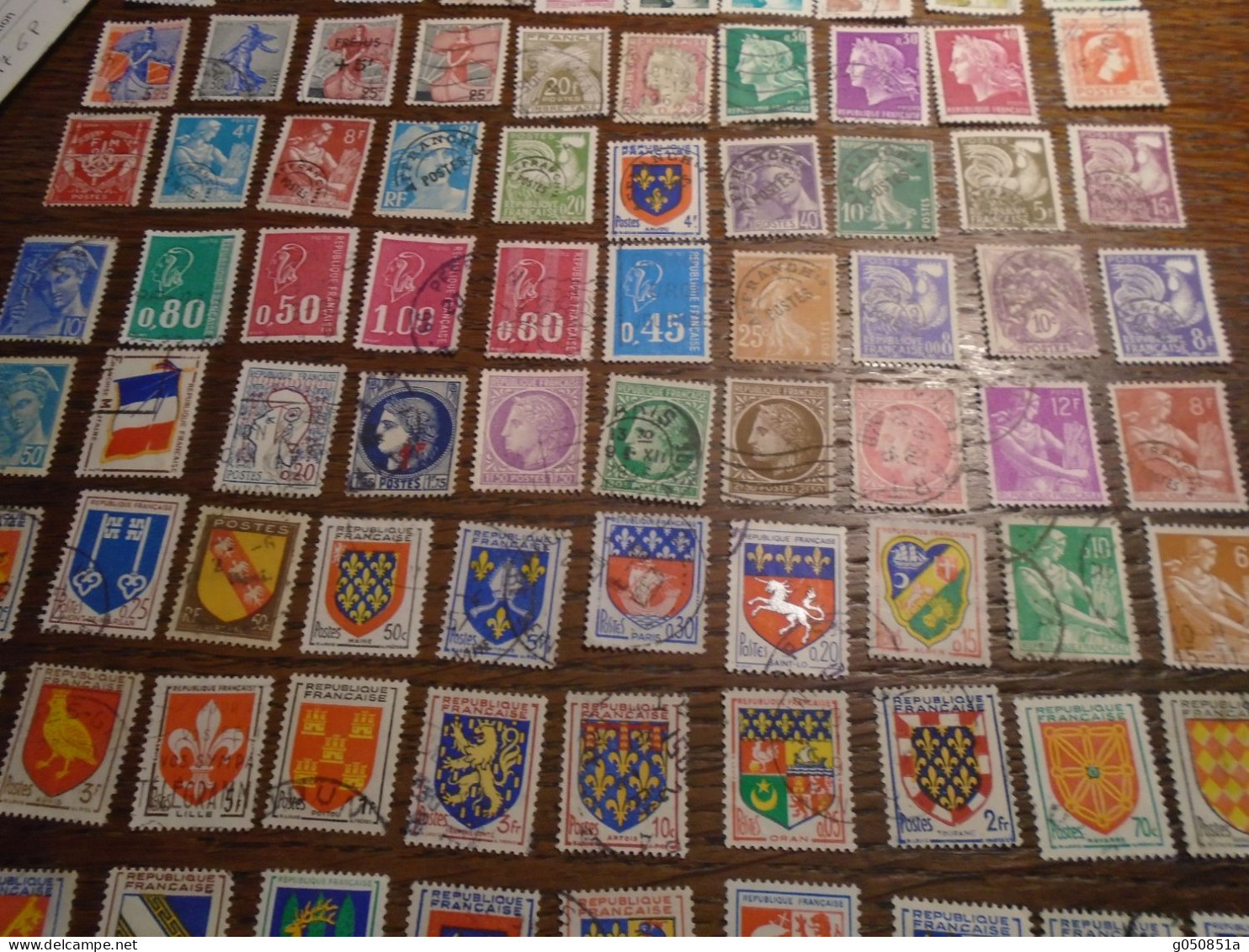 LOT De  110 Timbres( 1900/50 Lot De 100Timbres Tous Differents ++1980 10Timbres Tous Differents - Oblitérés