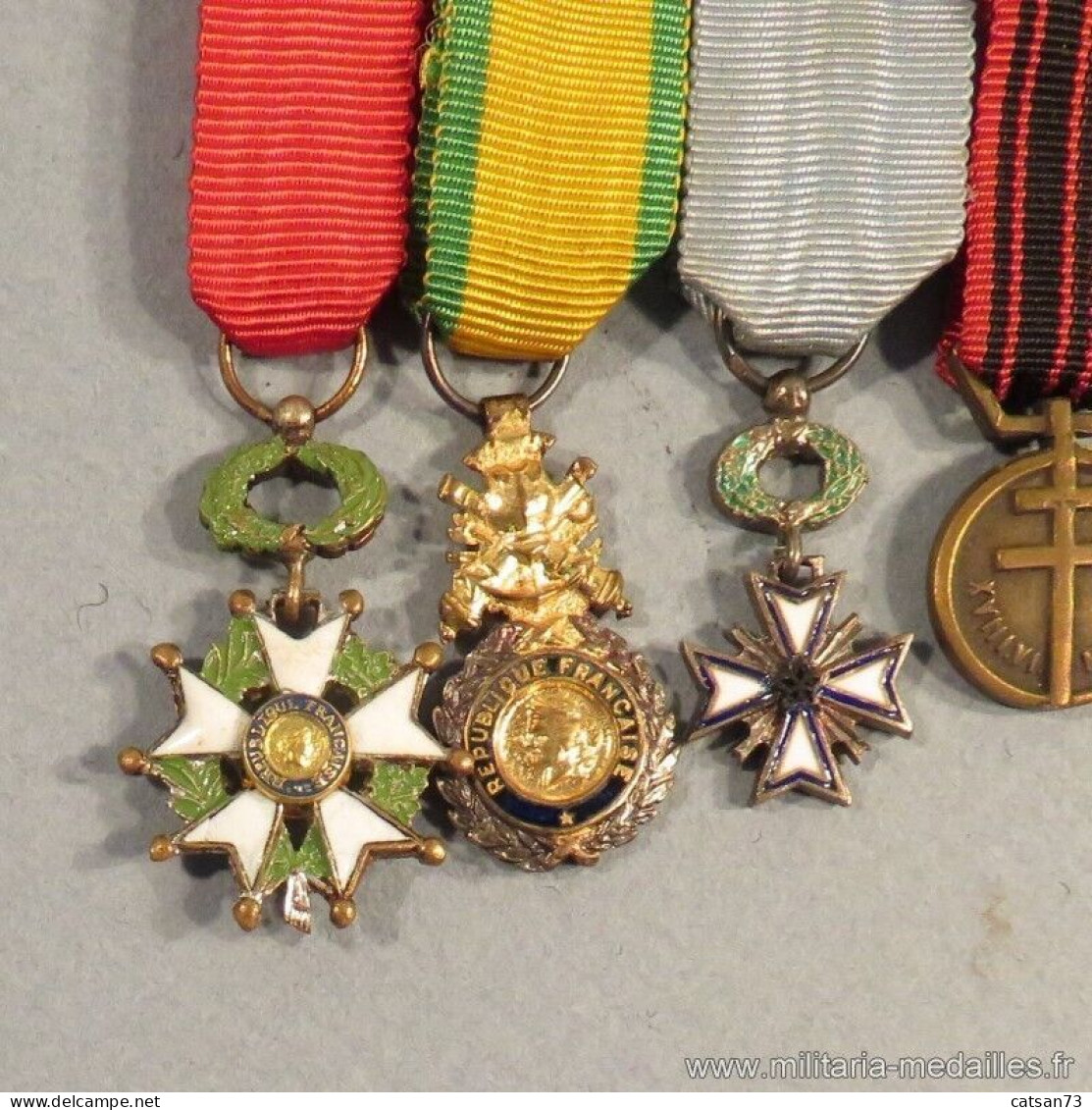 BARRETTE DE 6 REDUCTIONS MEDAILLES MILITAIRES D'UN ANCIEN DE LA SECONDE GUERRE - France