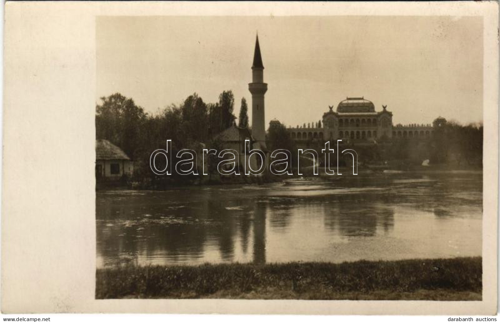 * T1/T2 Bucharest, Bukarest, Bucuresti, Bucuresci; Parcul Regele Carol I / Park, Turkish Mosque. Photo - Zonder Classificatie