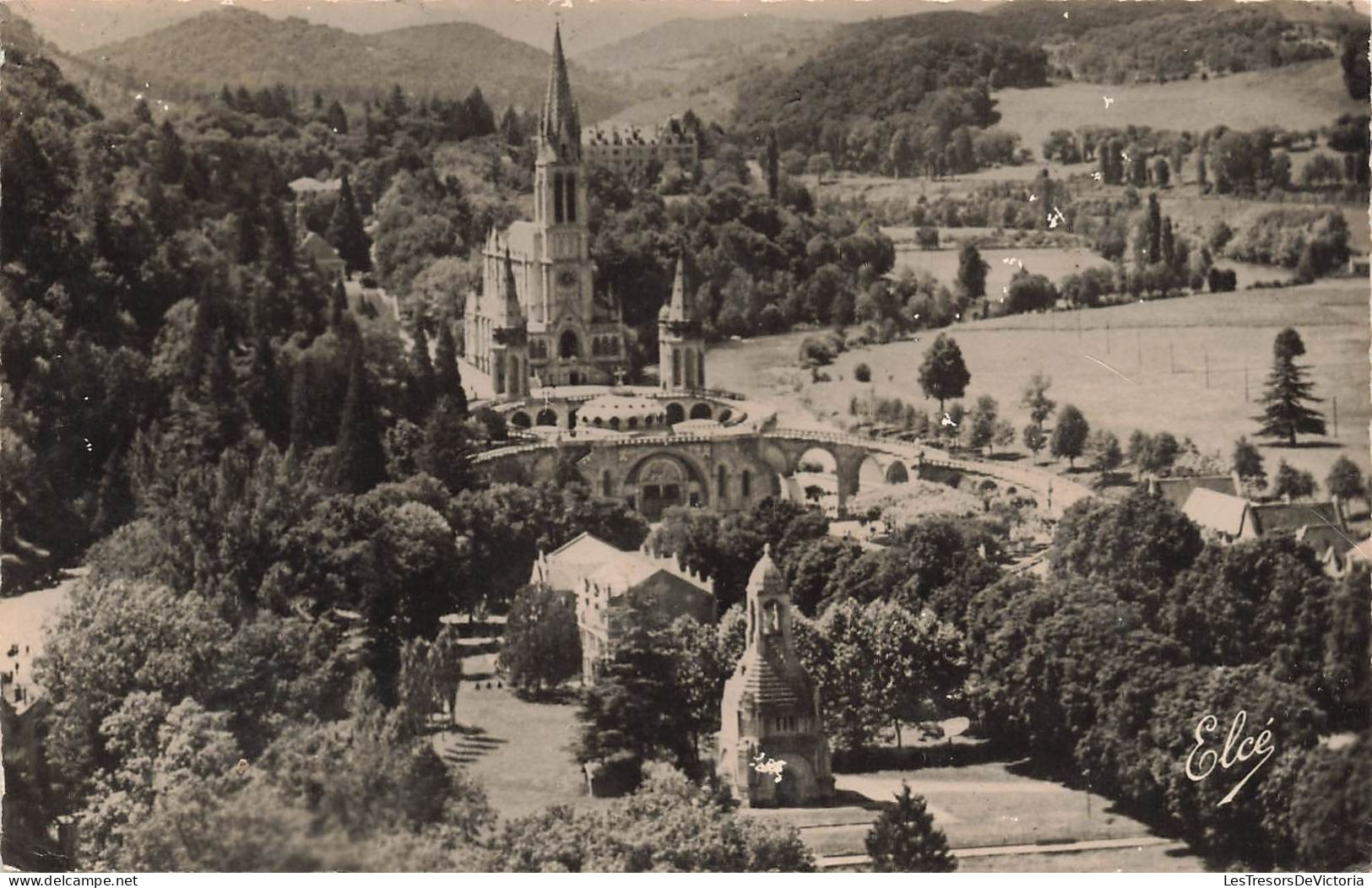 FRANCE - Lourdes - Les Sanctuaires Et Le Domaine De La Grotte - Carte Postale Ancienne - Lourdes