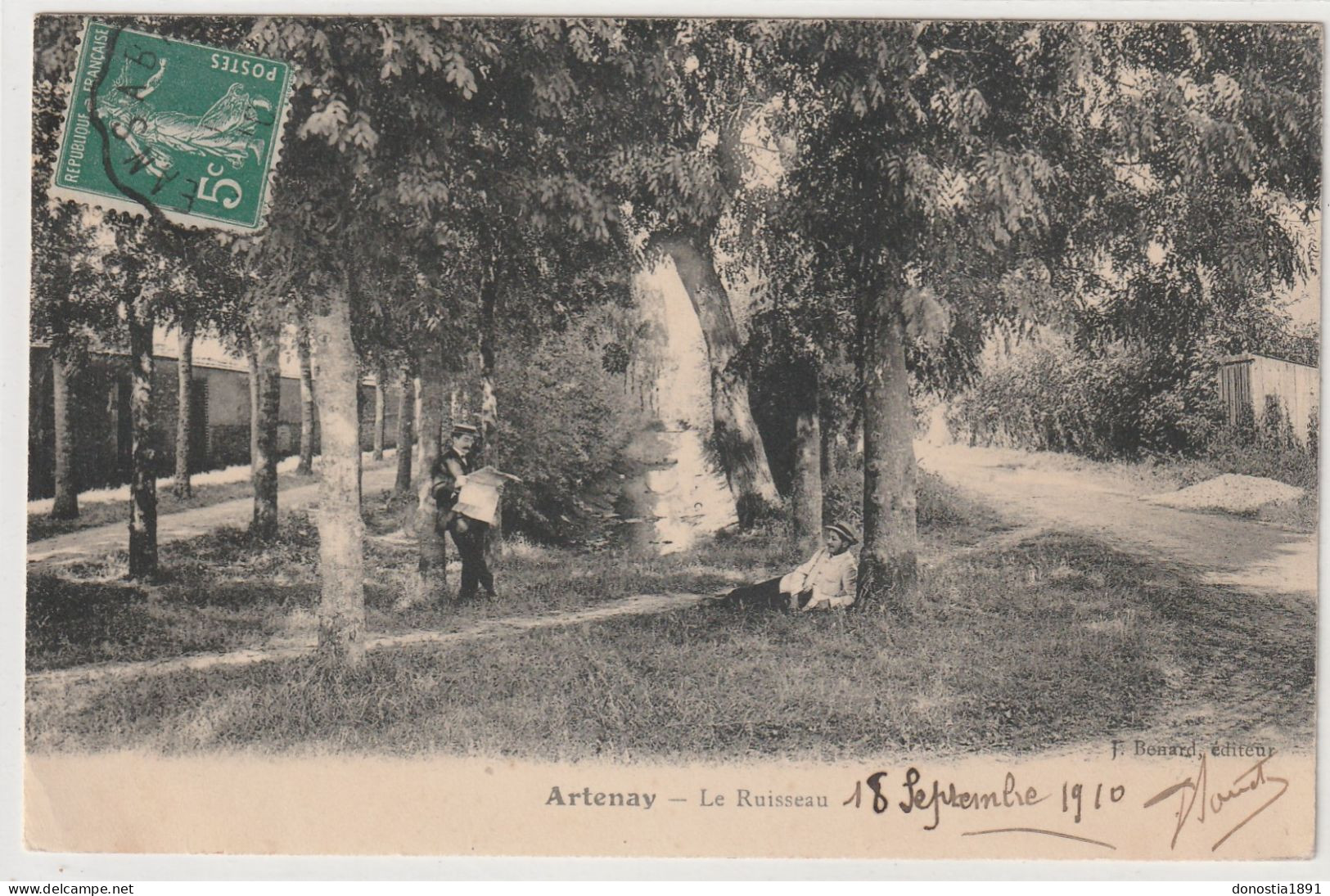 ARTENAY (45)  Le Ruisseau - Flaneurs Endimanchés - Ed. F. Bonard - Timbrée 1910 - Artenay