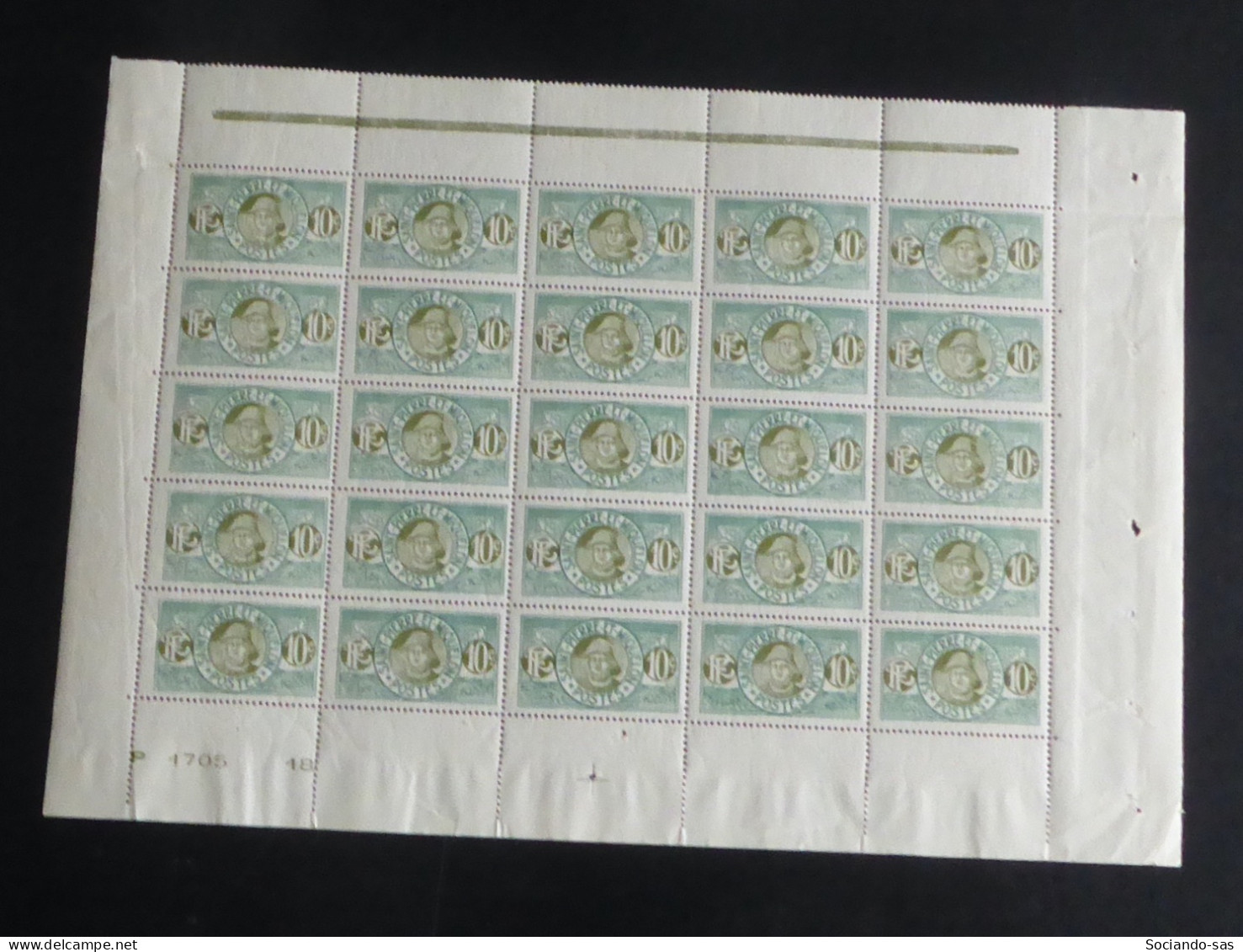 SPM - 1922-28 - N°YT. 108 - Pêcheur 10c Vert - Bloc De 25 Bord De Feuille - Neuf Luxe ** / MNH - Nuevos