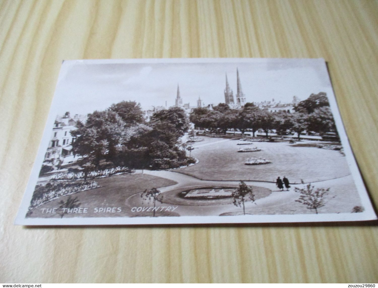 CPA Coventry (Royaume-Uni).The Three Spires - Carte Animée. - Coventry