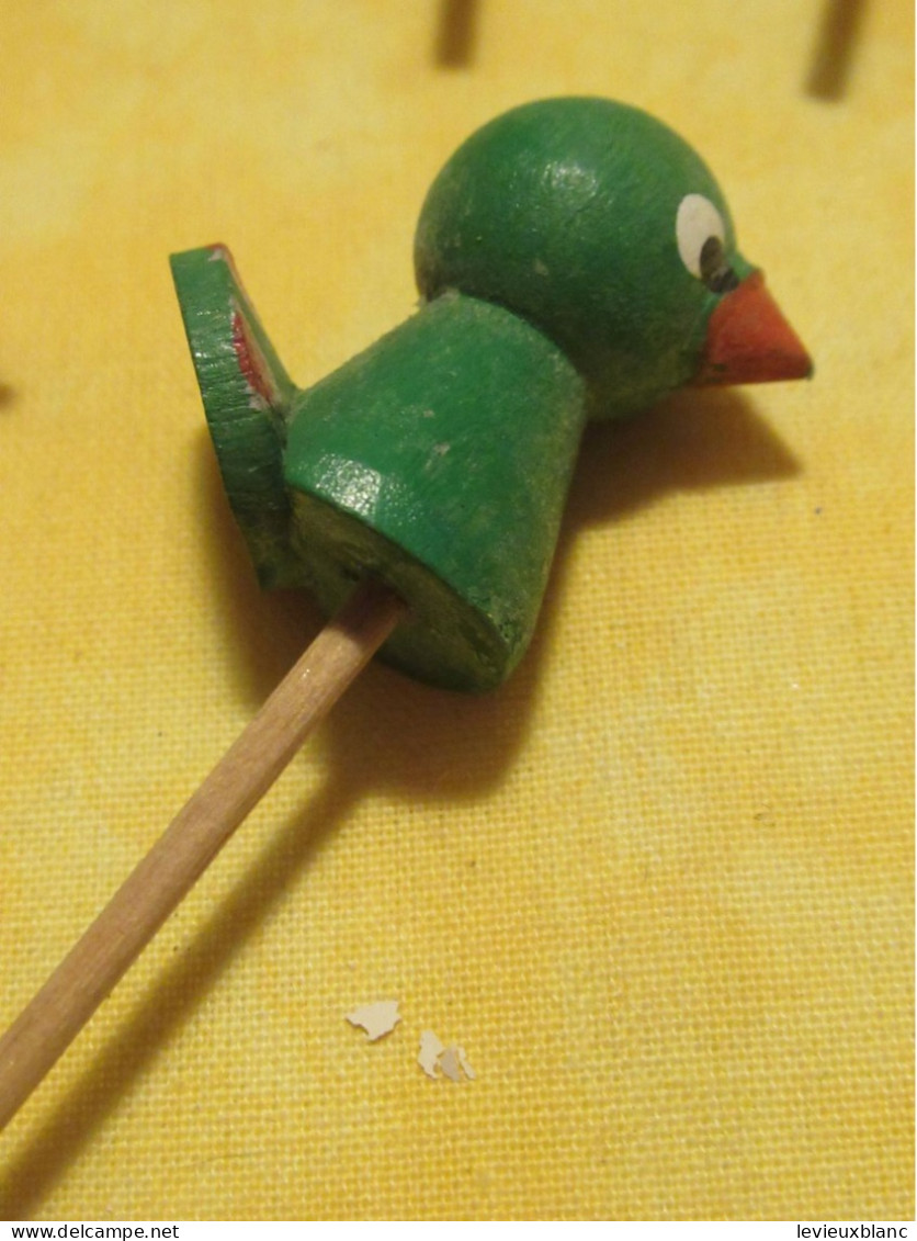 Jouet  Ancien/11 Petits Oiseaux Caricaturés Montés Sur Pique/en Bois Tourné Et Peint/ Mi- XXème     JE265 - Toy Memorabilia