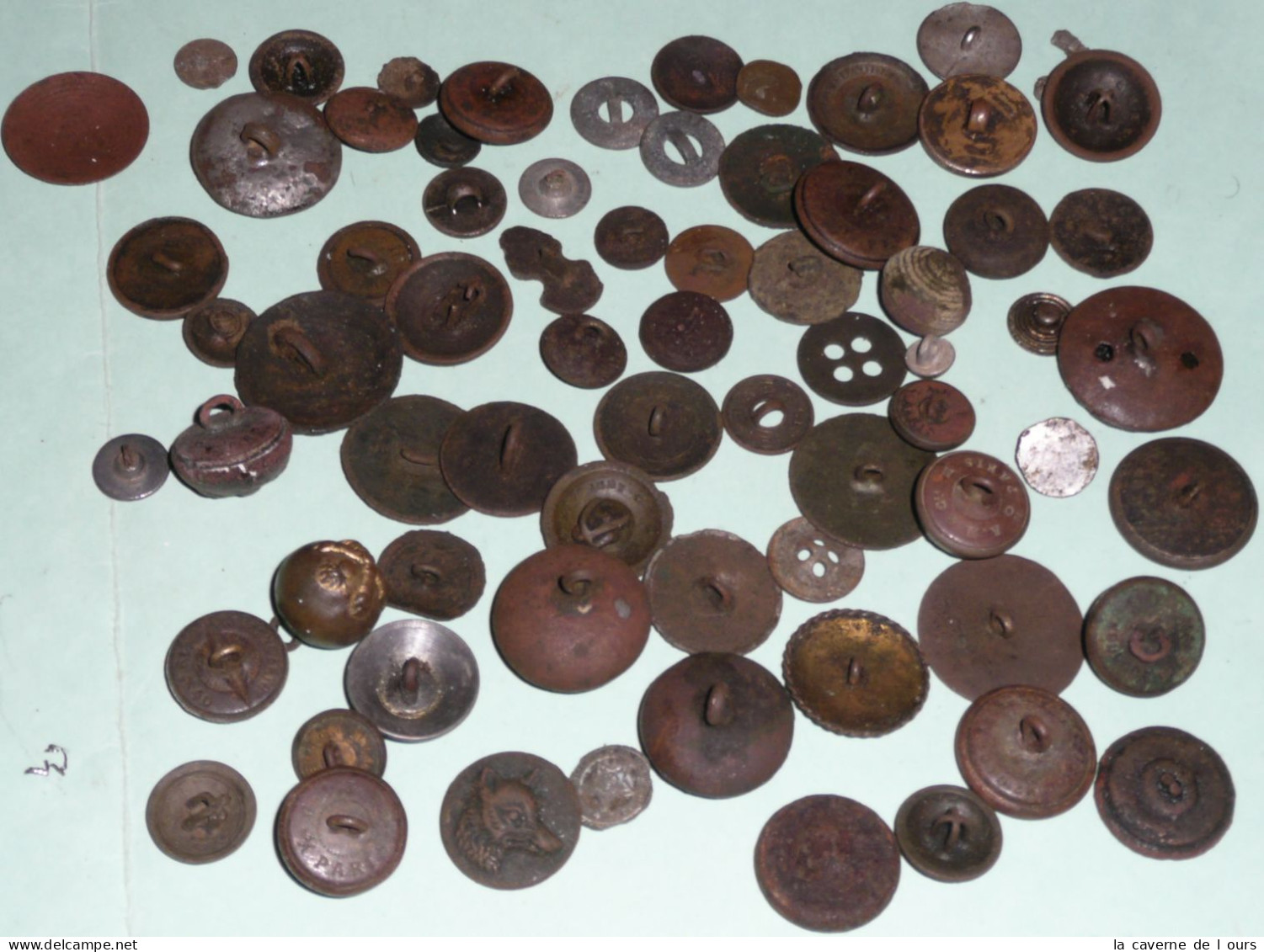 Rare Lot De + 60 Boutons Métal, Bouton Fouille / Détection / Prospection, Militaria Chasse - Knöpfe