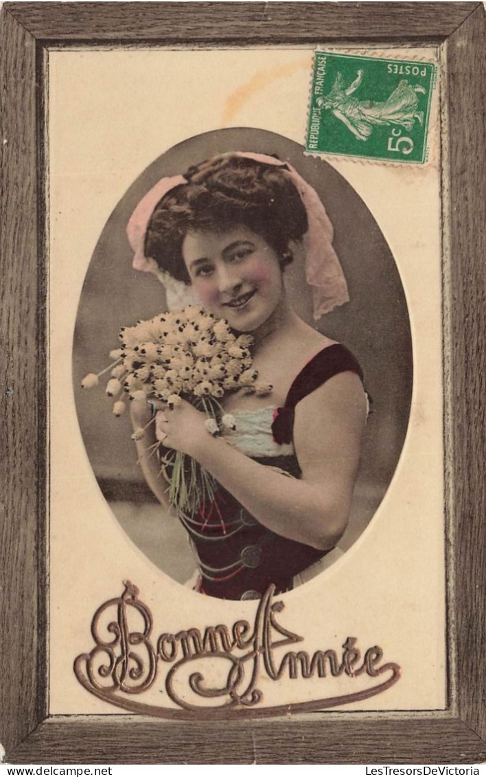 FANTAISIE - Femme - Bonne Année - Femme Avec Des Fleurs - Cadre - Portrait - Carte Postale Ancienne - Femmes