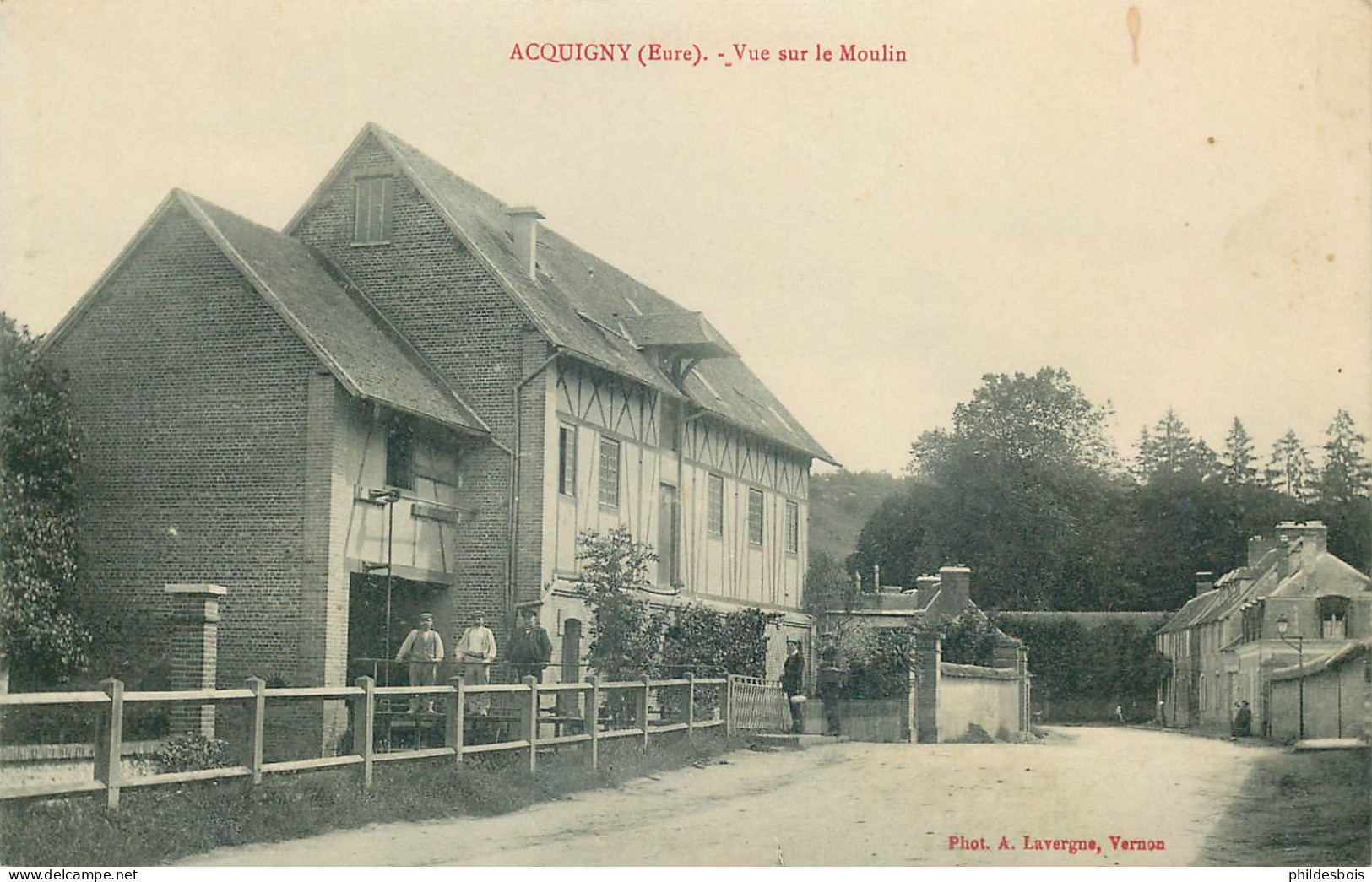 EURE  ACQUIGNY   Vue Sur Le Moulin - Acquigny