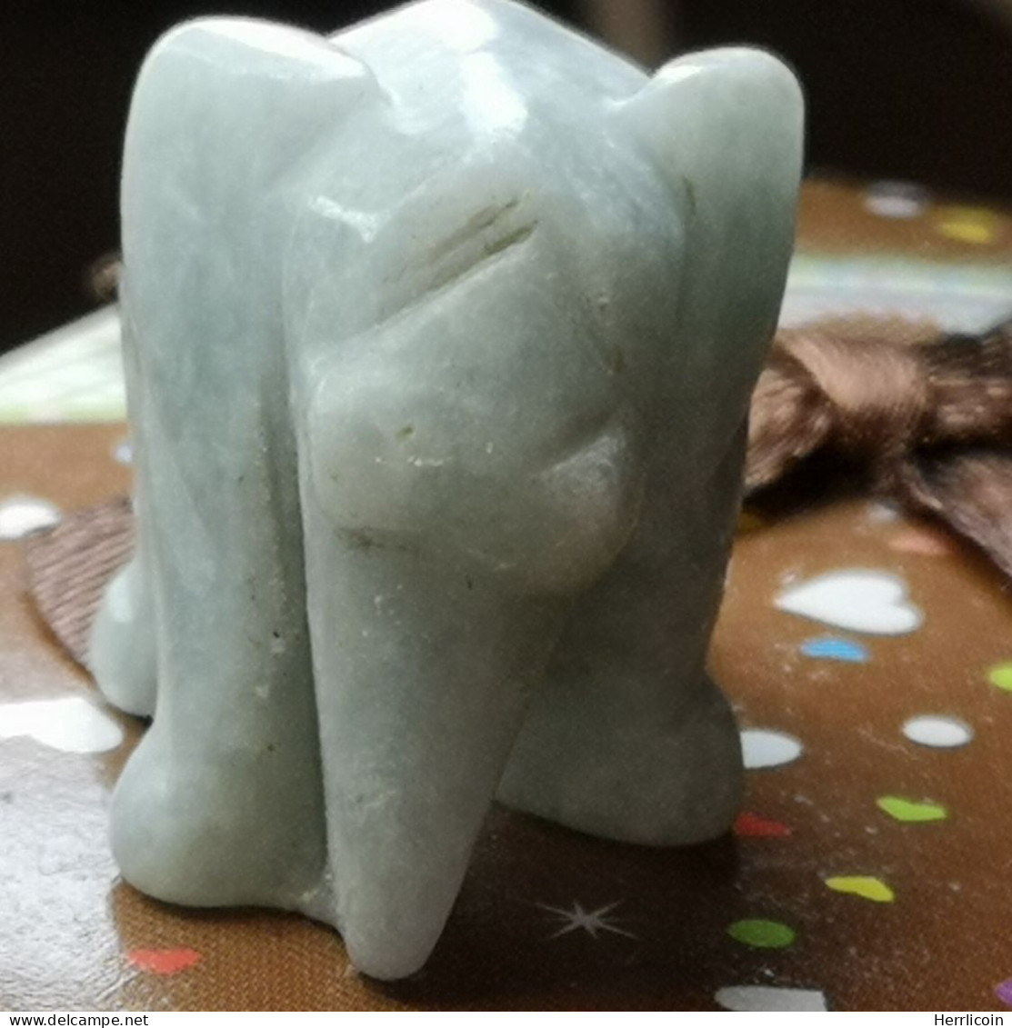 Éléphant En Jadéite Thaïlande: 51.98 Carats | Sculpté à La Main | Vert Opaque - Andere & Zonder Classificatie