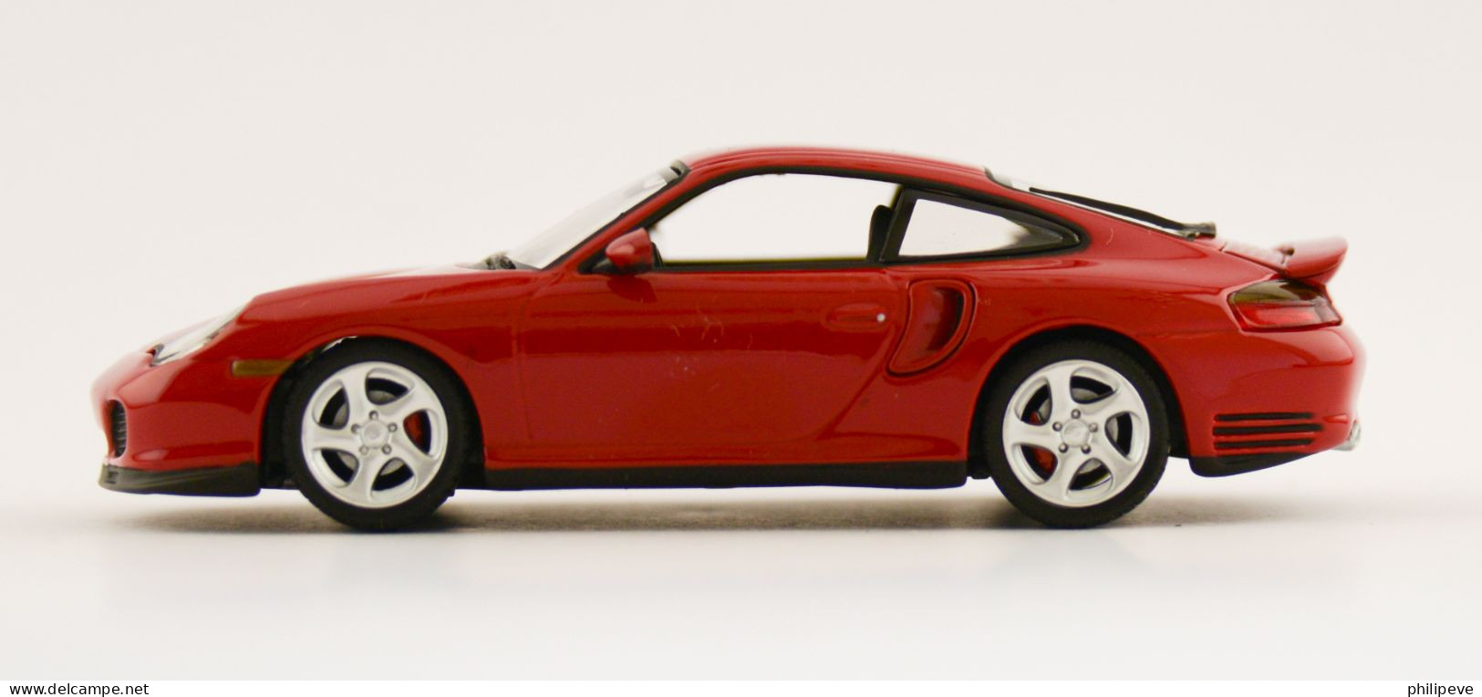 PORSCHE 911 Turbo - MINICHAMPS 1:43 - Minichamps