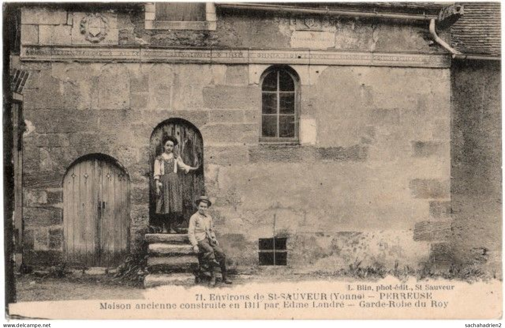 89. PERREUSE. Maison Ancienne. 71 - Treigny