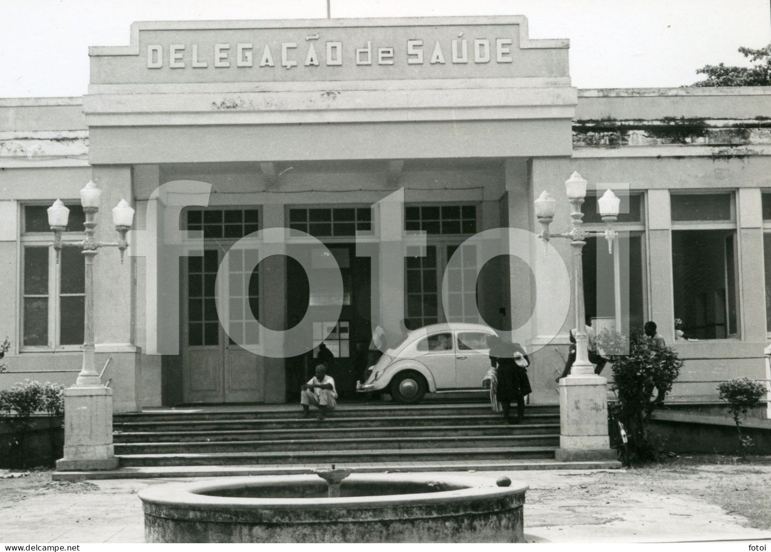 1970 REAL PHOTO POSTCARD POSTO DE SAÚDE SÃO TOMÉ E PRINCIPE AFRICA AFRIQUE CARTE POSTALE VW Volkswagen Beetle Kafer - Sao Tome And Principe