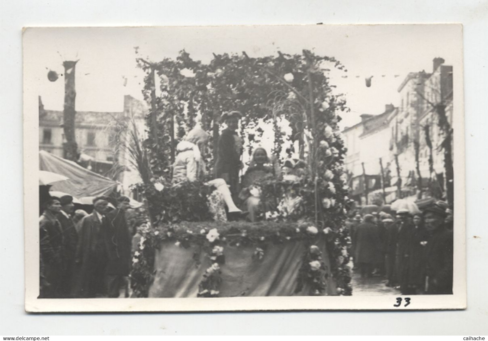 32 - VIC FEZENSAC - Carte Photo - Place Du Kiosque Animé - - Vic-Fezensac