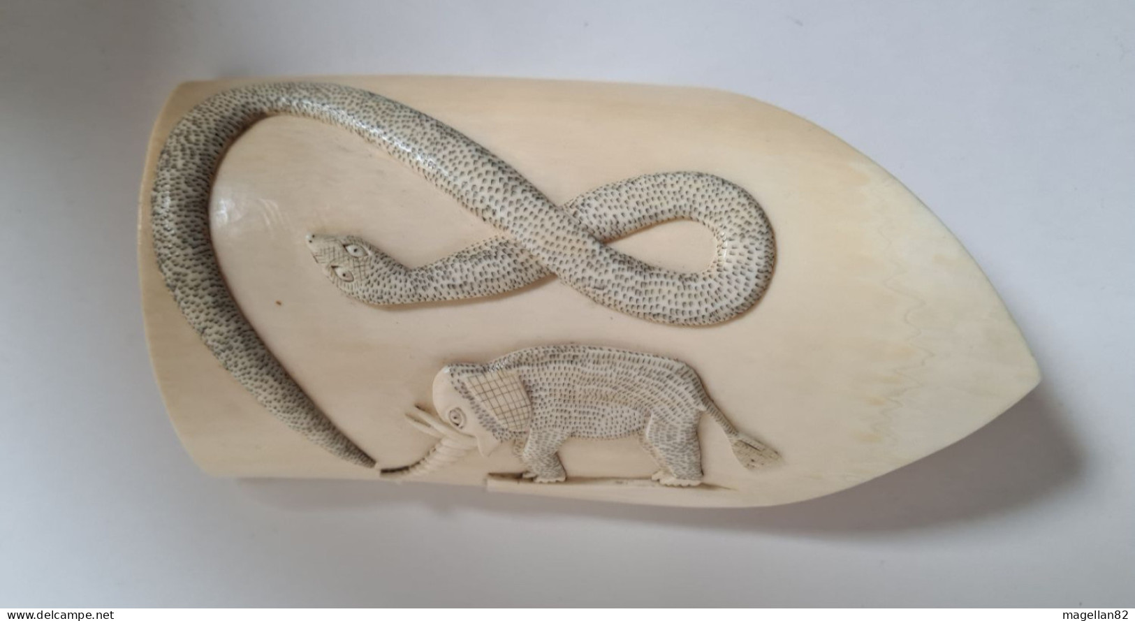Ancienne  Ivoire Sculptée. Éléphant & Serpent. Époque Art Déco - Other & Unclassified