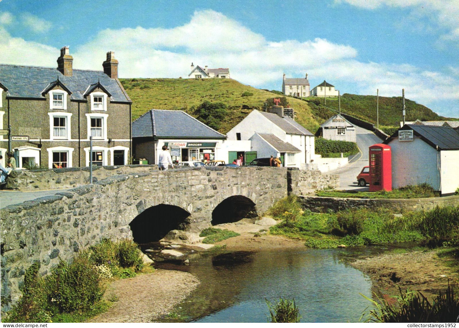 GWYNEDD, ABERDARON VILLAGE, ARCHITECTURE, BRIDGE, CARS, WALES, UNITED KINGDOM, POSTCARD - Gwynedd