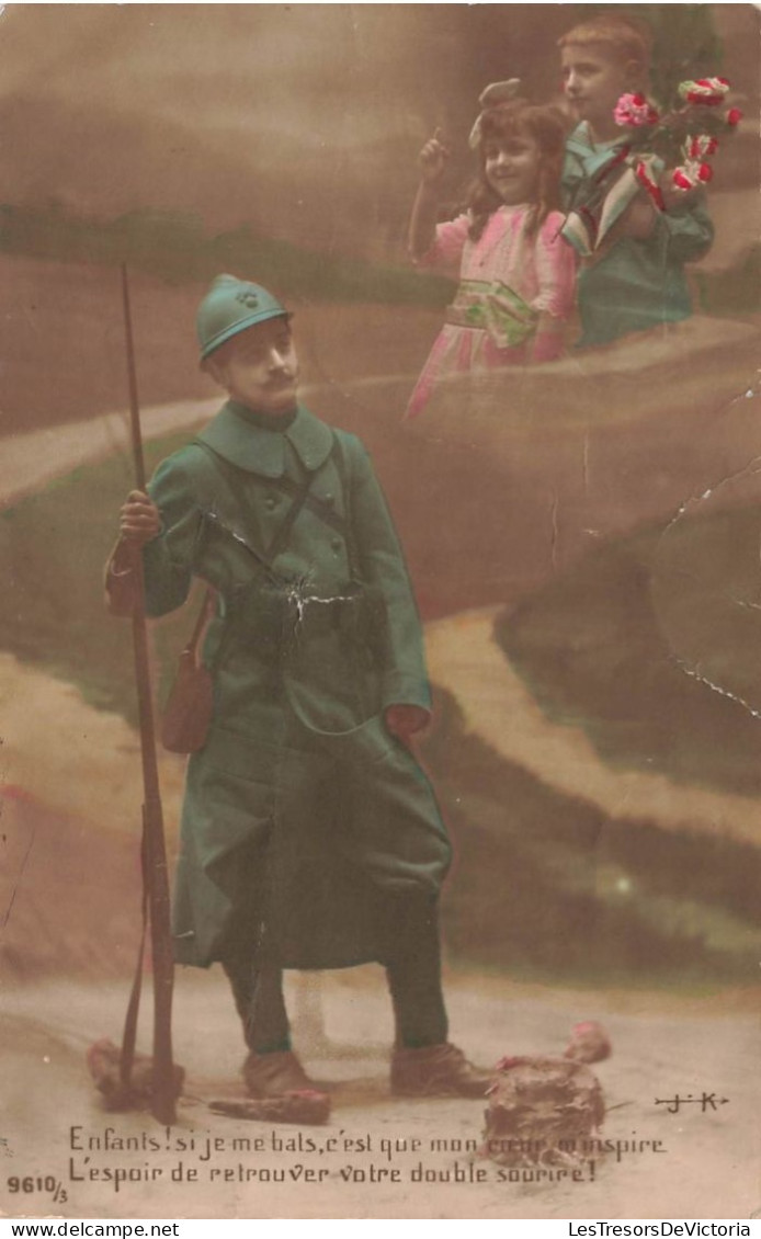 FANTAISIES - Hommes - Un Militaire Pensant à Ces Deux Enfants - Carte Postale Ancienne - Männer