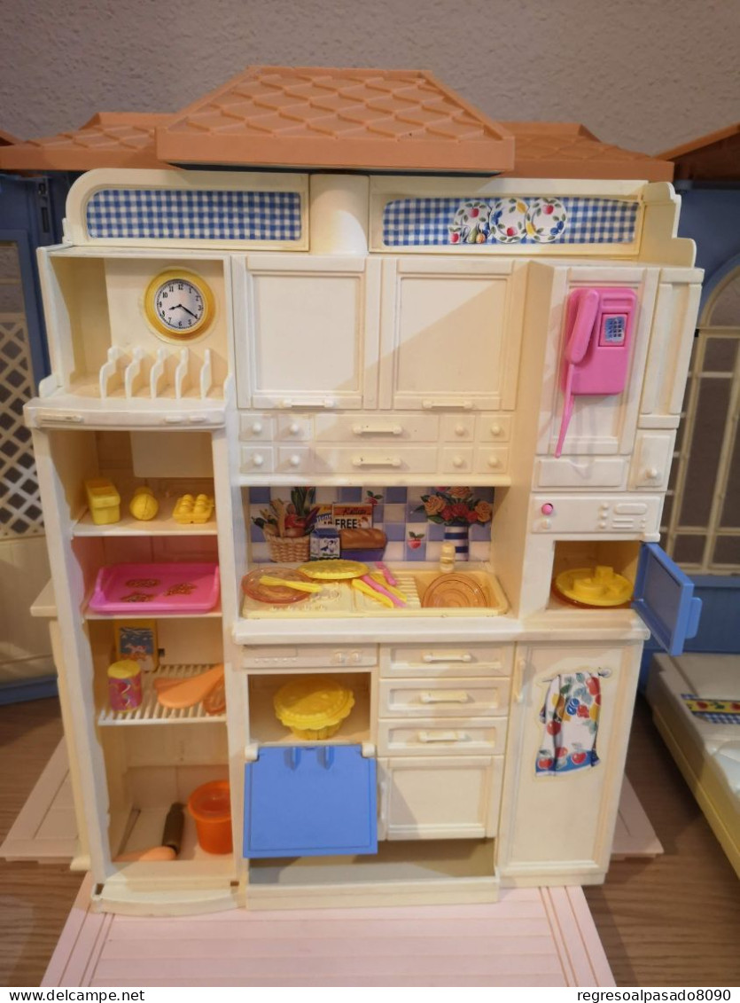 antigua Casa de barbie y sus hermanas mattel del año 1999 Mansión