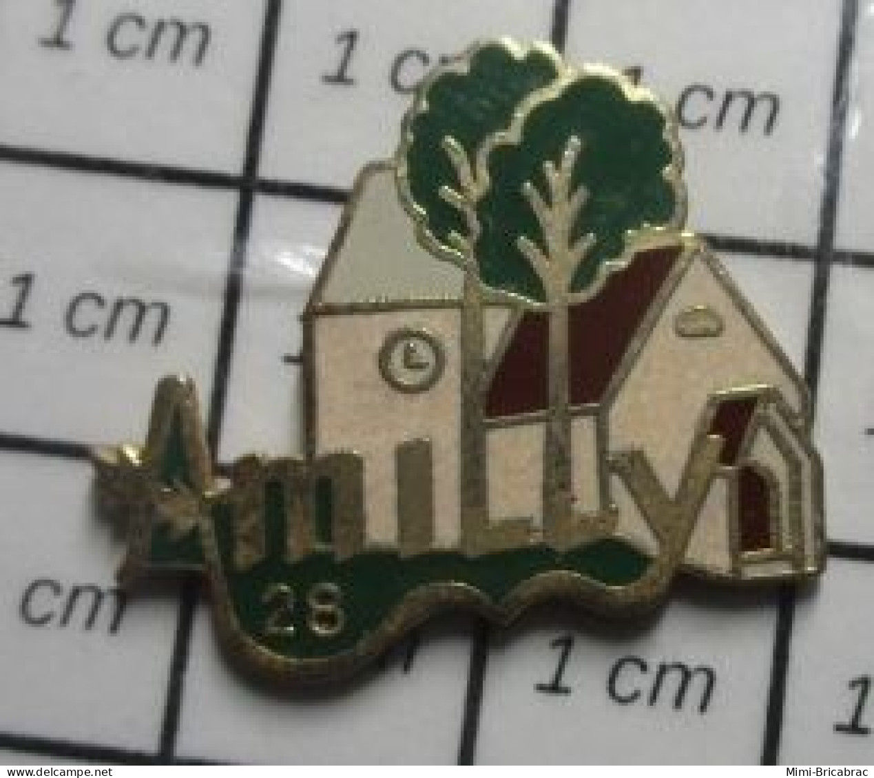 SP17 Pin's Pins / Beau Et Rare / VILLeS / AMILLY DANS LE 28 ARBRE VERT ET EGLISE - Golf